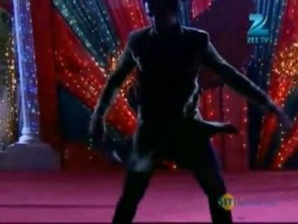 00_00_09 - P-Sapne Suhane Ladakpan Ke Dec 18 Episode Song - Purvi Onir and Arjuns Performance-P