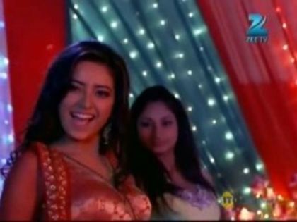 00_01_45 - Asha Negi 3