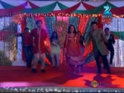 00_01_47 - Asha Negi 3