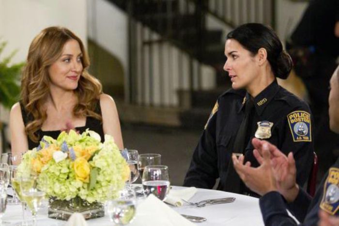 2.01 rizzisles ceremony - Rizzoli and Isles