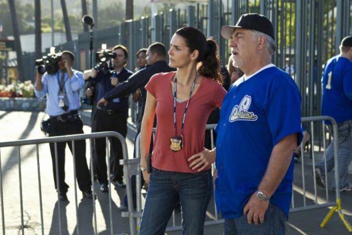 Episode-2-05-Don-t-Hate-the-Player-Promotional-Photos-rizzoli-and-isles-24138447-595-397