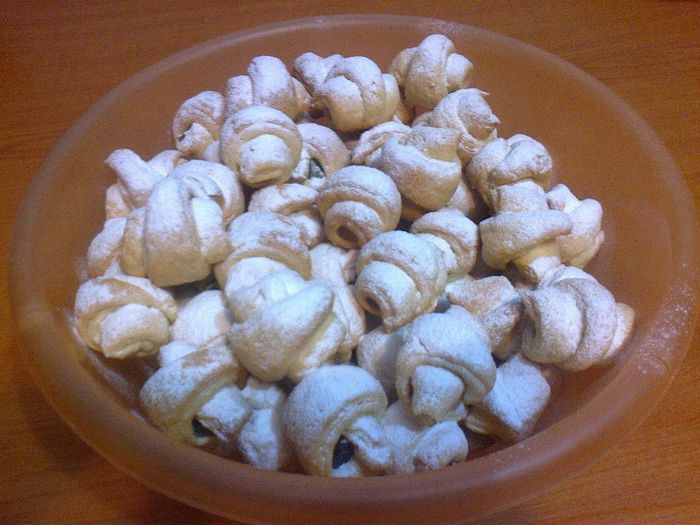 Cornulete cu rahat - Culinar 1