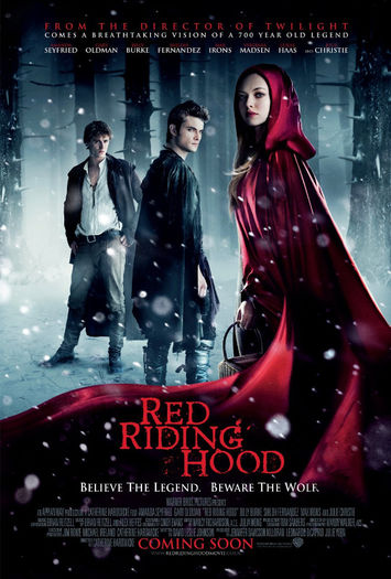 Red Riding Hood (2011) vazut de xTheVampireDiarieSx - 00 Ultimul film sau serial vizionat de tine