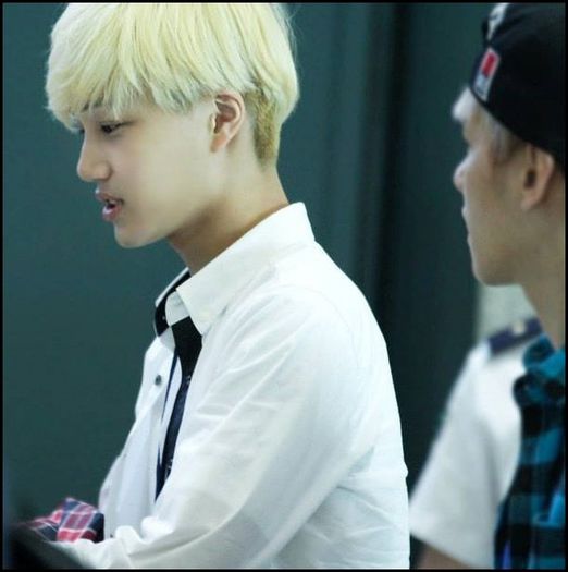 (Kai) ..Bine. :( ..Noona? ;;) ..:))=))