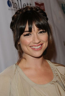 Crystal_Reed_1314646277_1 - Crystal Reed