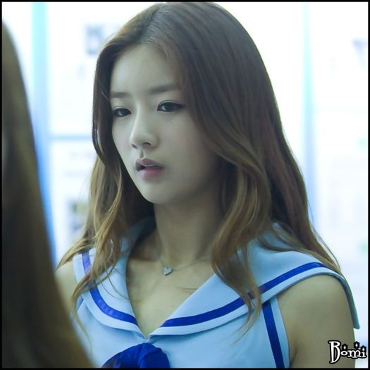 |B| Yaa..n`o face. :-s O s`o chem pe unnie..sii stii ca tipa..rau. :-s :)).