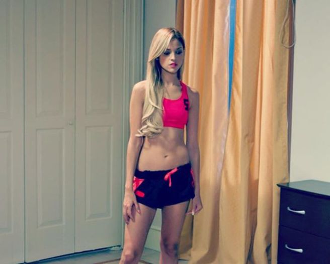 317366_547760538607439_1256824458_n - x-La princesa Eiza Gonzalez