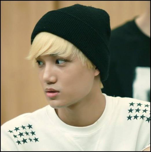 (Kai) ..Stiu. :3 .. :-s .. :))