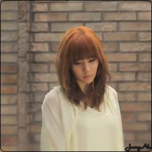 • Asa faceti, nu? :-<.. Bine..:-<... :))