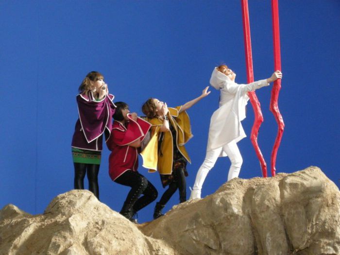 2ne1-11stmarch-6