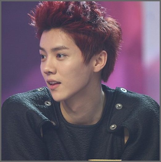 (LH) ..(cade pe podea) ..Yaa..