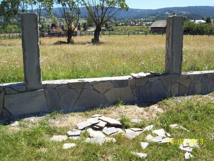 100_8242 - GARDURI DIN PIATRA SI LUCRARI DIN PIATRA