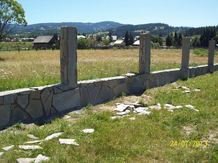 100_8244 - GARDURI DIN PIATRA SI LUCRARI DIN PIATRA