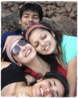 Sanaya Irani and Drashti Dhami best friends (1)