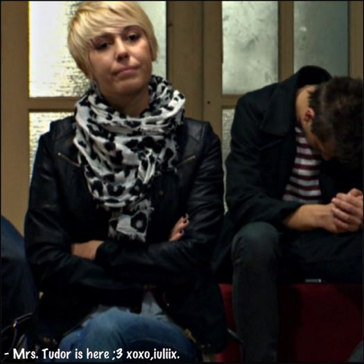 - [ se duce la baie și vomită ] mi;e rău x_x.