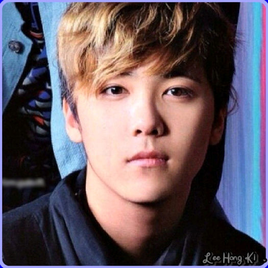 << NU! :-w Nu trimiti nimic! :-w