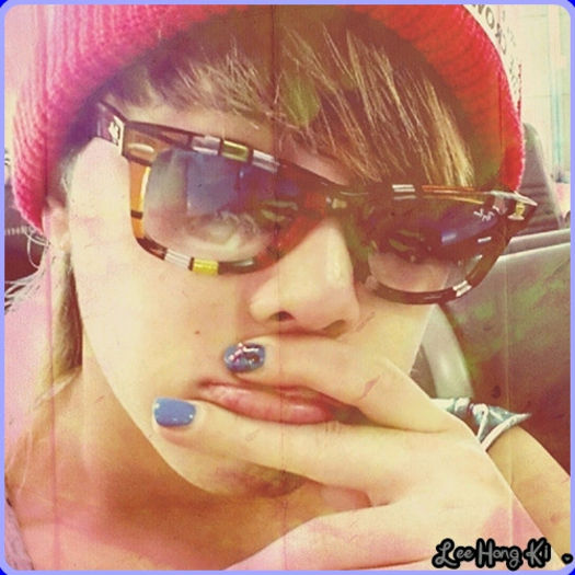 << Sora, ai chef de glume? :-?