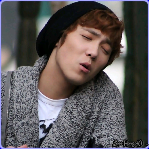 << .. :-? ..Noapte buna.. :-? ...Seob stie cum sa se lase asteptat. :))