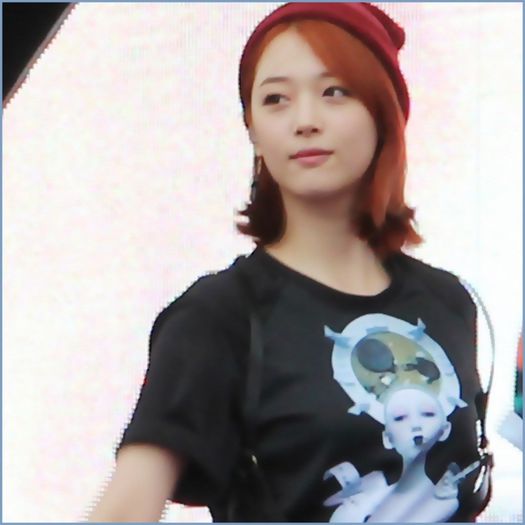 `.. Si..nu te intorci? :o3 .. :D .. [brb] ..