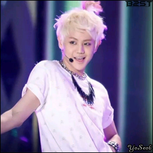 [:X] Aha. ;;) ..Nu ma bati, nu? ;;) ...Erau tocmai printre hainele lui Ki.. -_- ;;)