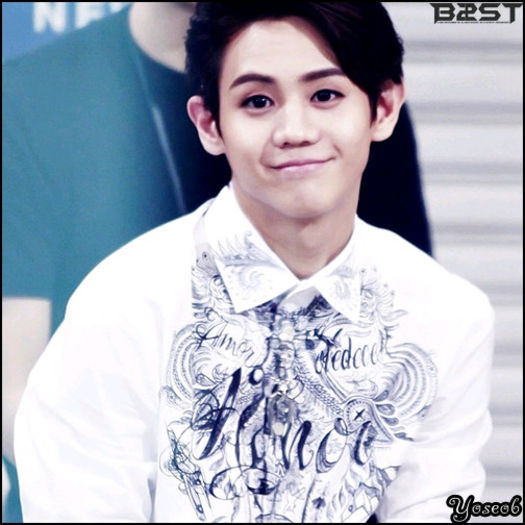 [:X] ..Aaa.. mi`e prea somn. :| ..-_- ..[fuge sus]