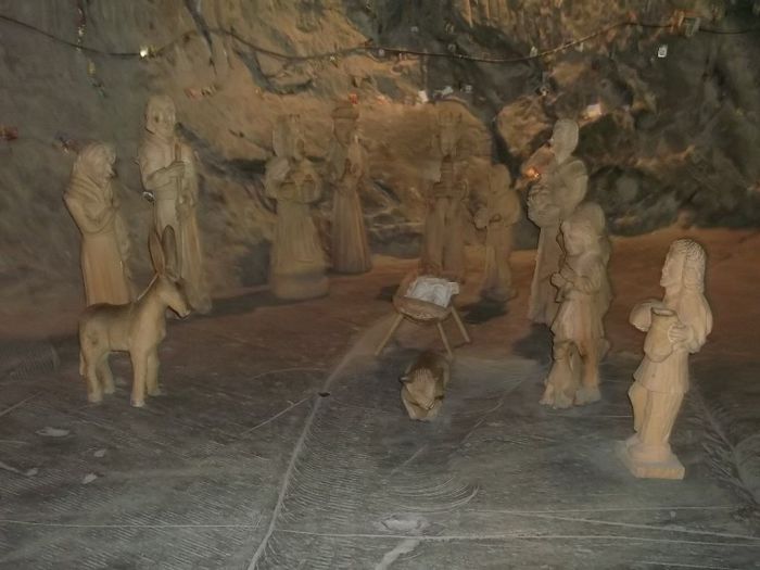 ASISTENTI LA NASTEREA PRUNCULUI