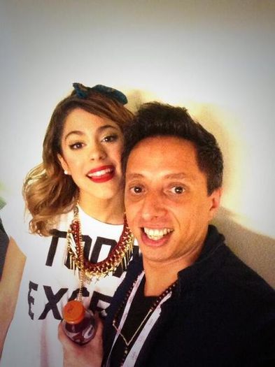  - Martina Stoessel y amigos