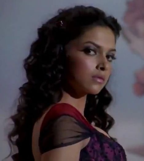 Dastaan-E-Om Shanti Om - Om Shanti Om (2007) _HD_ _BluRay_ Music Videos_(720p).mp4_000106065
