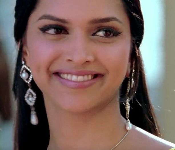 Om Shanti Om 2007 Hindi BRRip 720p x264 AAC 5.1...Hon3y.mp4_002541455