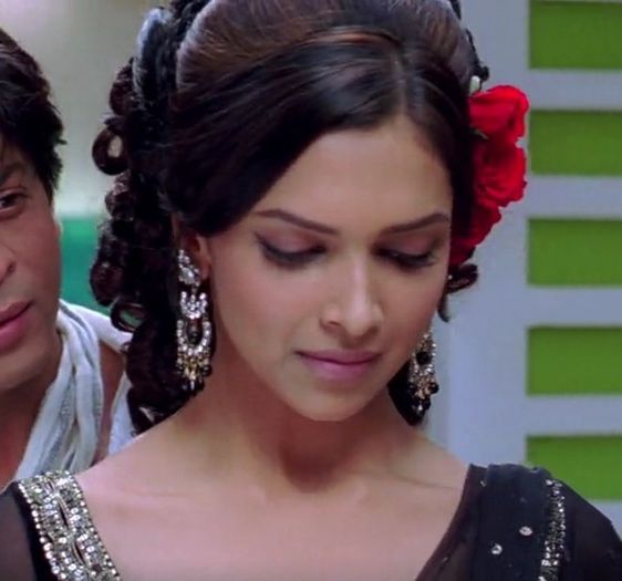 Om Shanti Om 2007 Hindi BRRip 720p x264 AAC 5.1...Hon3y.mp4_007672247 - Deepika Padukone 2