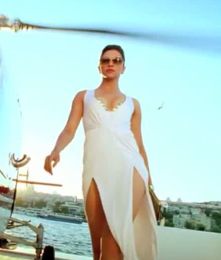 race 2 trailer (15)