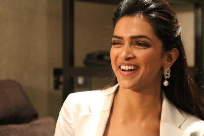 480647_598860880135628_1670212592_n - Deepika Padukone 2