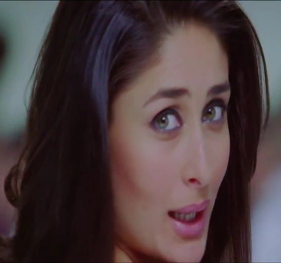 Criminal (Full Song) Ra.One _ ShahRukh Khan _ Kareena Kapoor_(720p).mp4_000113800 - Kareena Kapoor 2