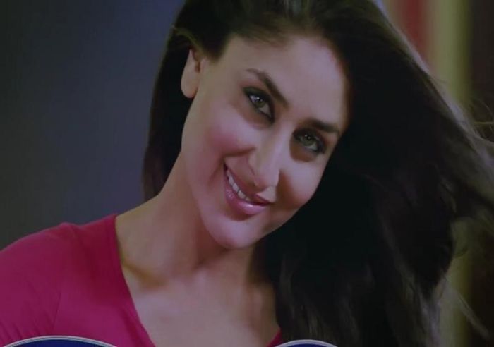 Dildara (Official Full Song) Ra.One Feat ShahRukh Khan Kareena Kapoor_(720p).mp4_000070400 - Kareena Kapoor 2