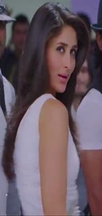 Criminal (Full Song) Ra.One _ ShahRukh Khan _ Kareena Kapoor_(720p).mp4_000121560 - Kareena Kapoor 2