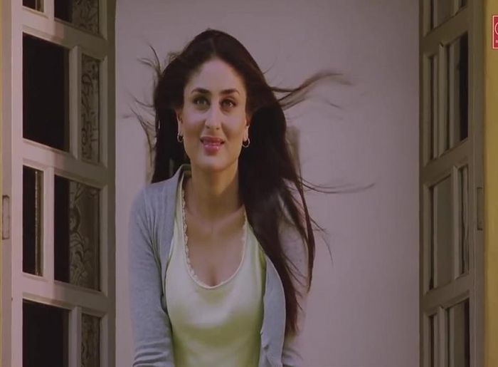 Dildara (Official Full Song) Ra.One Feat ShahRukh Khan Kareena Kapoor_(720p).mp4_000206920 - Kareena Kapoor 2