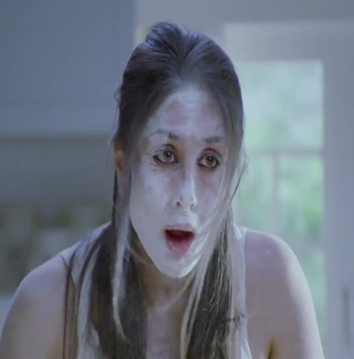 Dildara (Official Full Song) Ra.One Feat ShahRukh Khan Kareena Kapoor_(720p).mp4_000283680 - Kareena Kapoor 2