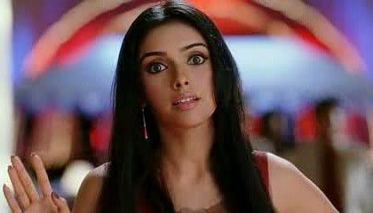ghajini caps (136) - Asin Thottumkal
