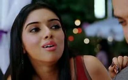 ghajini caps (150) - Asin Thottumkal
