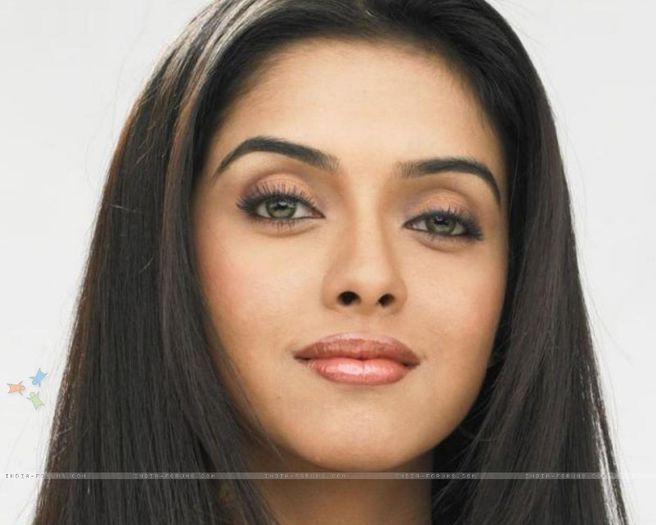 23523-asin-thottumkal - Asin Thottumkal