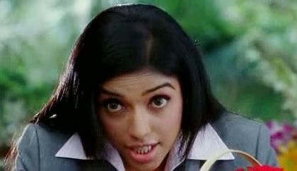 ghajini caps (75) - Asin Thottumkal