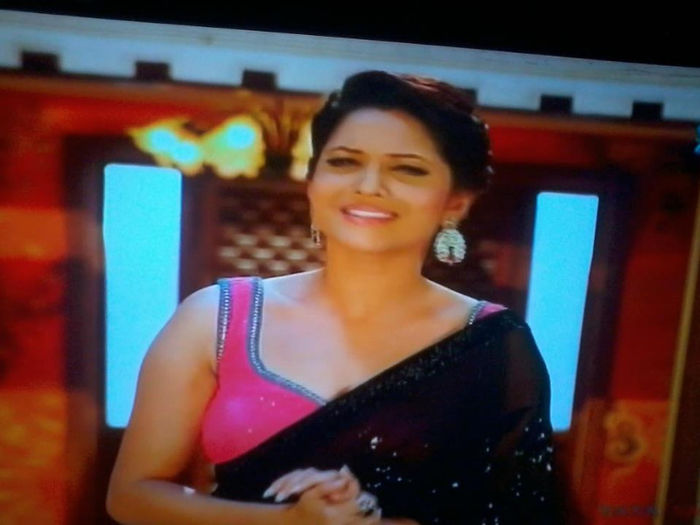 lui Shruti o sa ii spui ca mai are o sora?