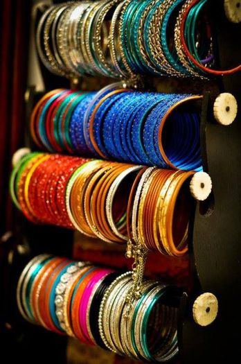 575734_147054272148636_858192703_n