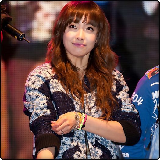 #. [se uita la SoHee] Mmm..nu s`a suparat pe tine..n`ar avea de ce. :). - l - x - Episodul 80 - x - l