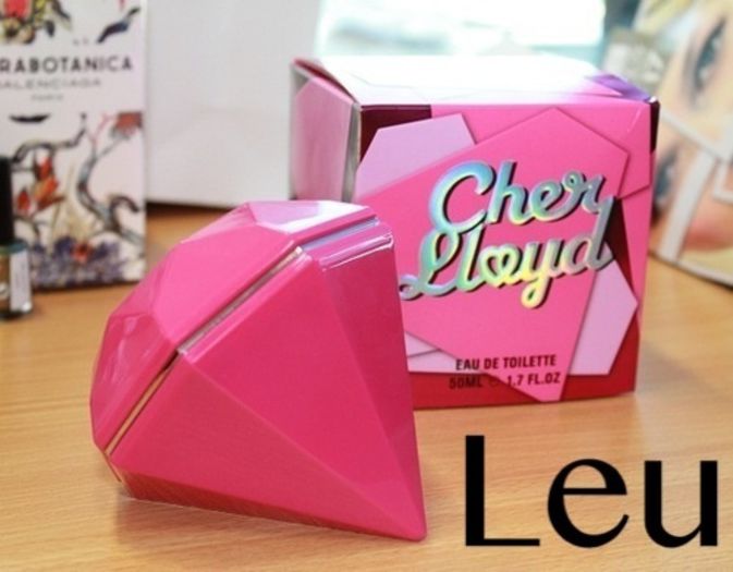 Cher Lloyd - 09--Parfumuri De Vedete Pentru Zodii