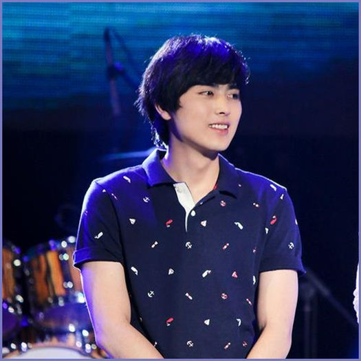 »°« Mersi..:)).. Da..incearca mai intai sa te angajezi..:))..[mananca]