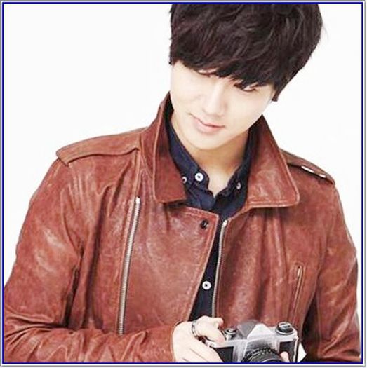 <Y> Da..8-|..cum sa nu trec :))...Apropo JY...Kyuhyun iti transmite salutari :> :))