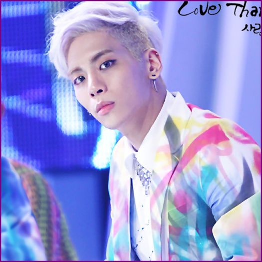 - Ouff. -.- Lasa. {ii ia paharul Hyei} Nu mai bea. ^^.