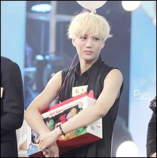 (Kai) ..Mm. :)) Hehe. :o3
