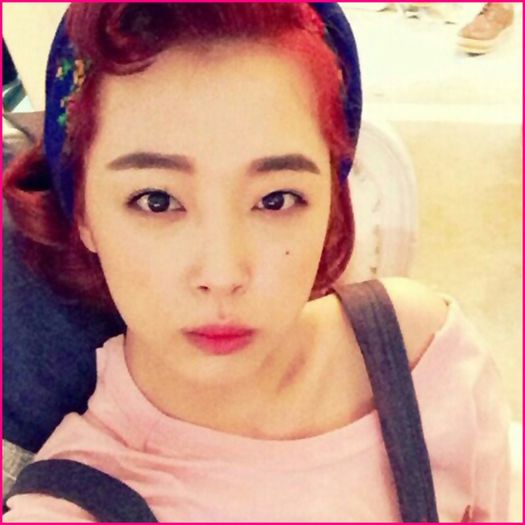 `.. Pt mine nu mai e. :"> .. :)) .. He he..e bine ca nu mai plecii. :o3 .. - l - x - Episodul 84 - x - l